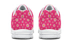Daisies on Hot Pink