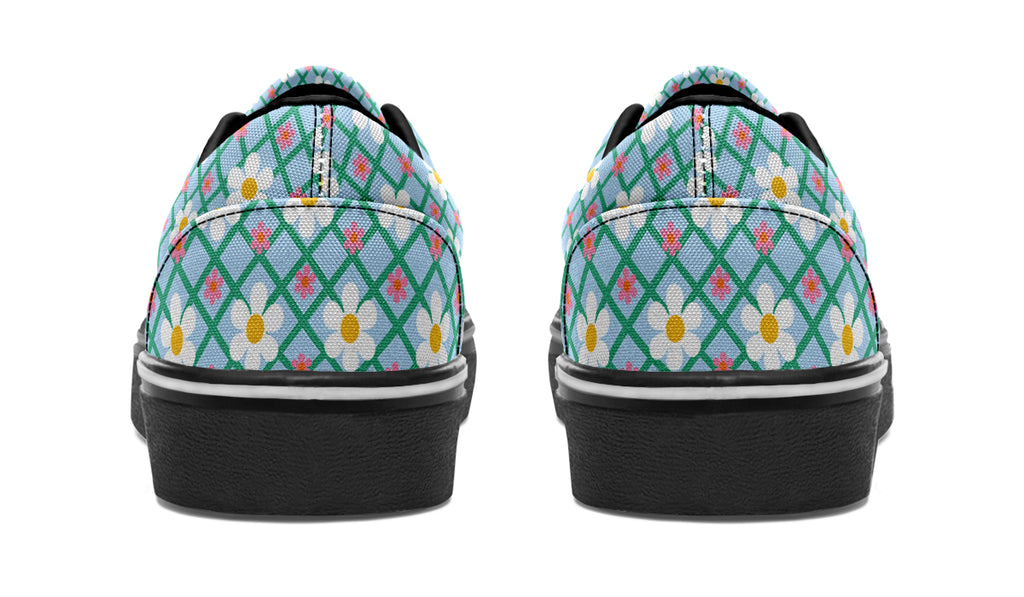 Blue Daisy Lattice