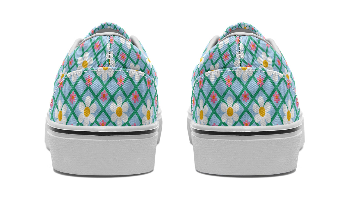 Blue Daisy Lattice