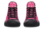 Daisies on Hot Pink