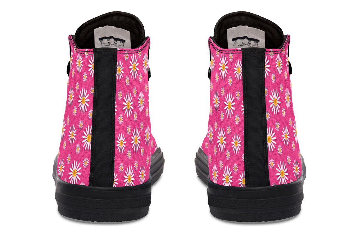 Daisies on Hot Pink