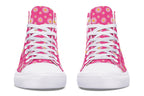 Daisies on Hot Pink