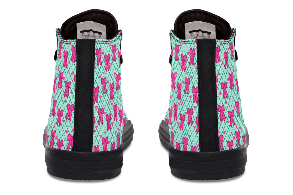 Hot Pink Bows on Mint