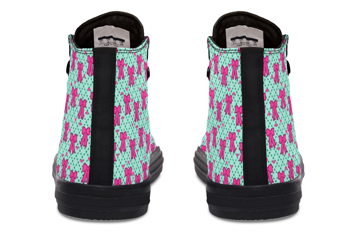 Hot Pink Bows on Mint