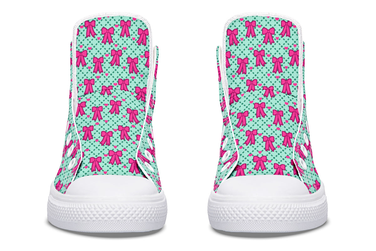 Hot Pink Bows on Mint