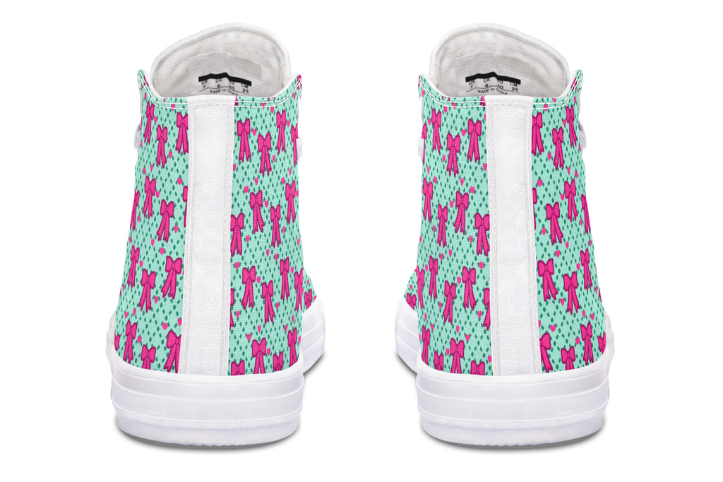 Hot Pink Bows on Mint