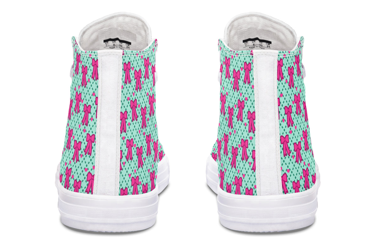 Hot Pink Bows on Mint