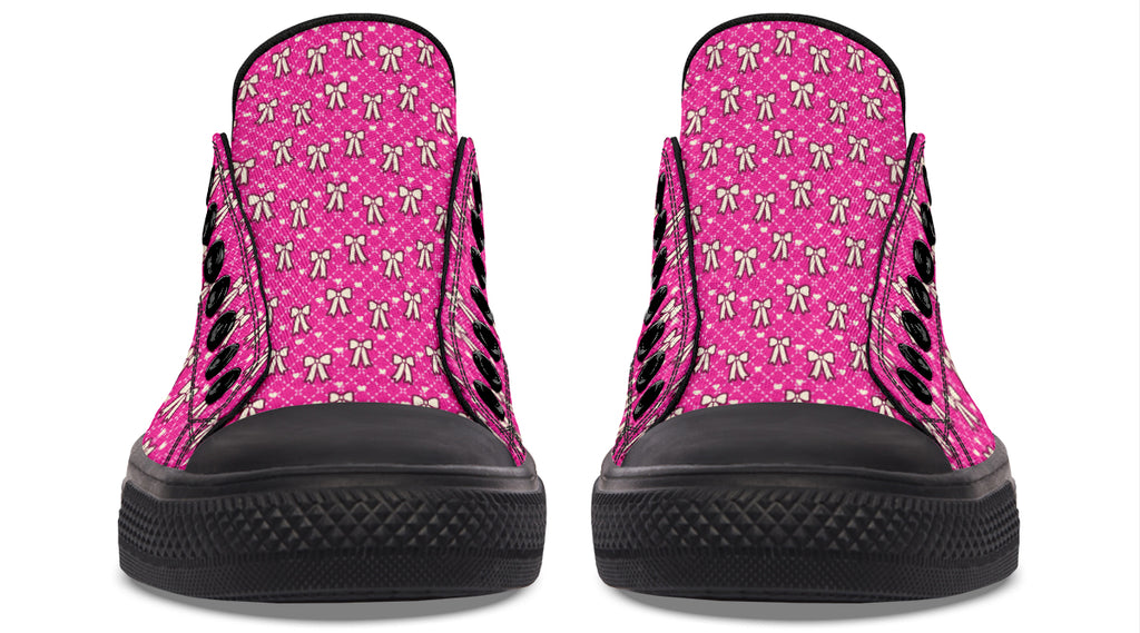 Cream Bows on Hot Pink