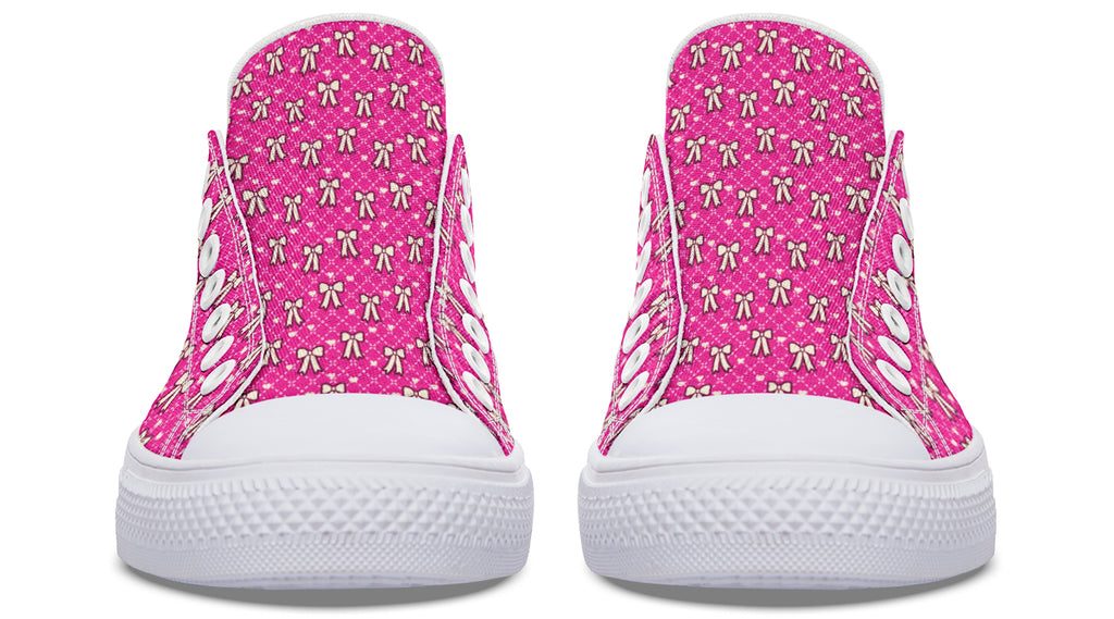 Cream Bows on Hot Pink