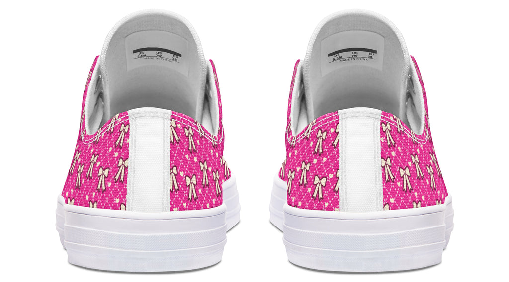 Cream Bows on Hot Pink