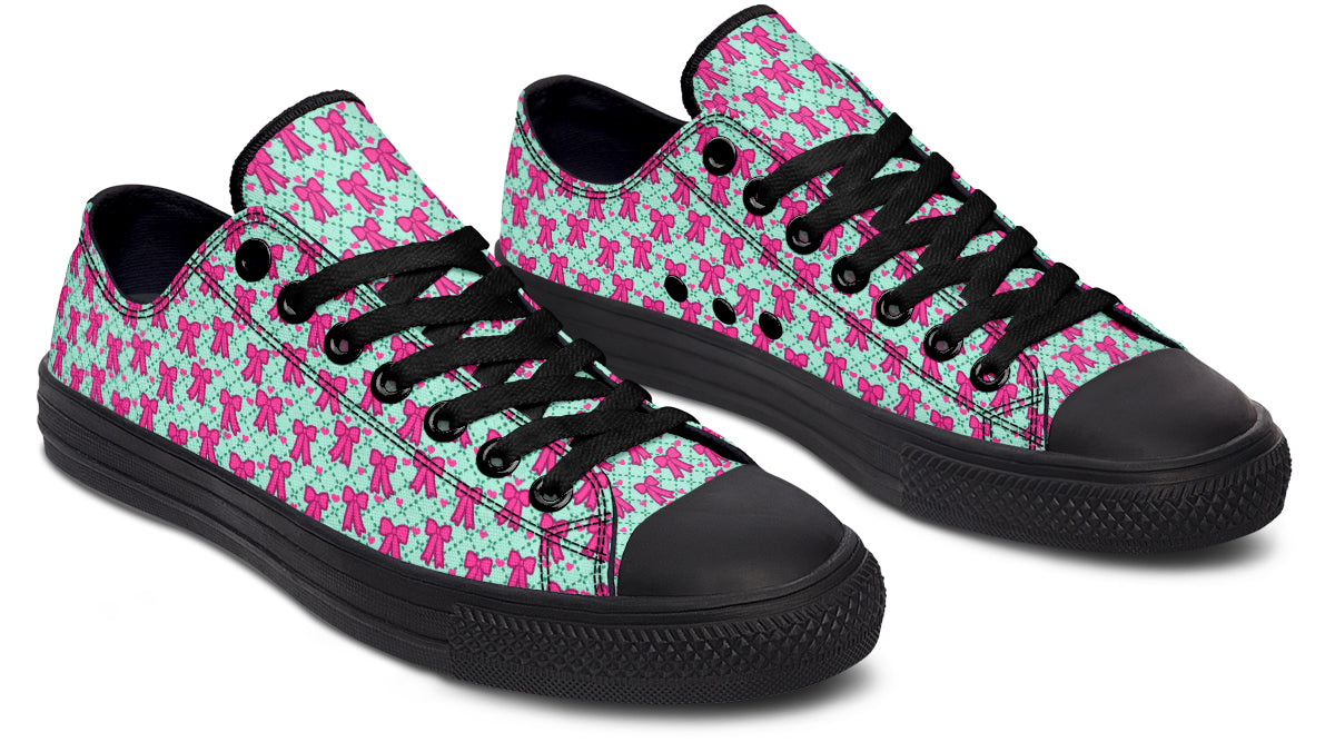 Hot Pink Bows on Mint