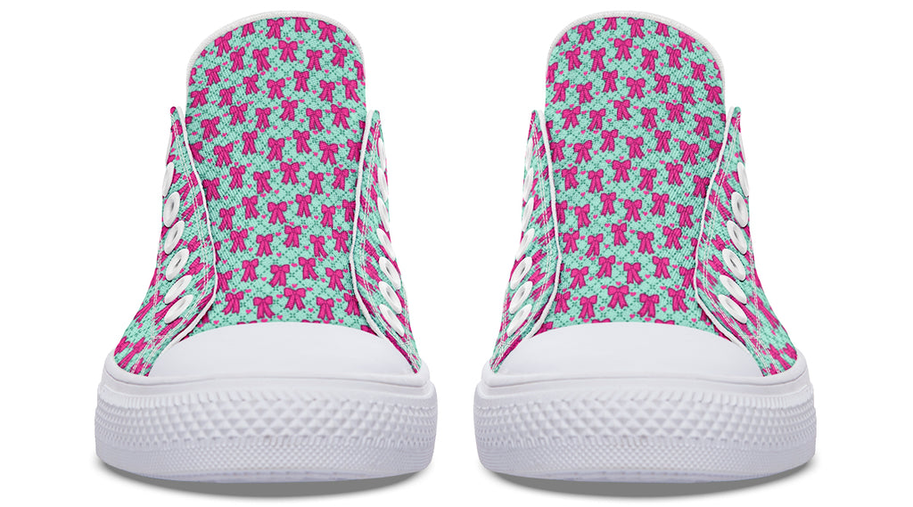 Hot Pink Bows on Mint