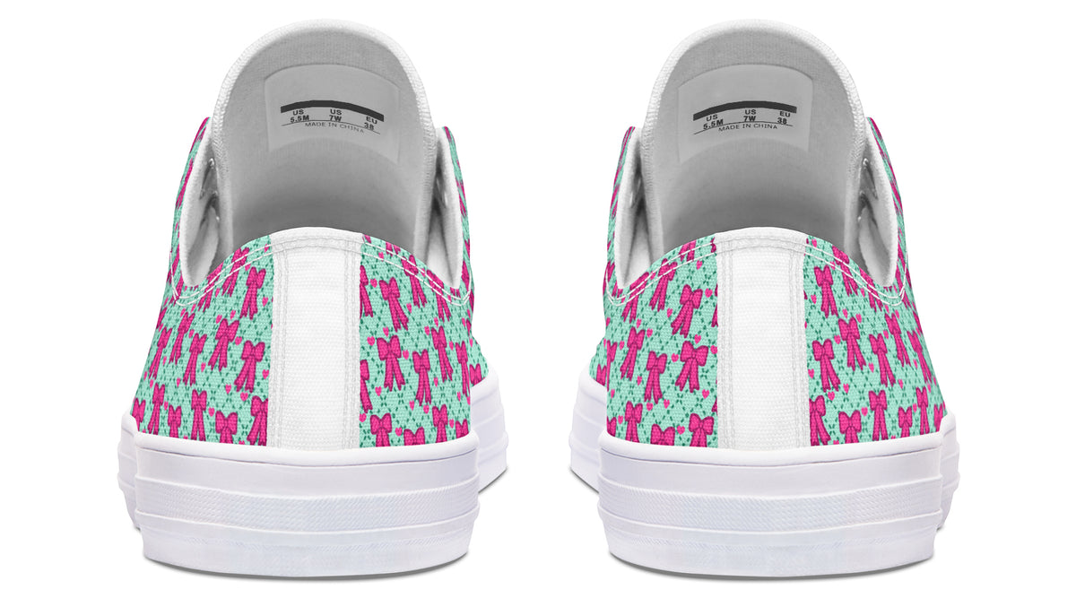 Hot Pink Bows on Mint