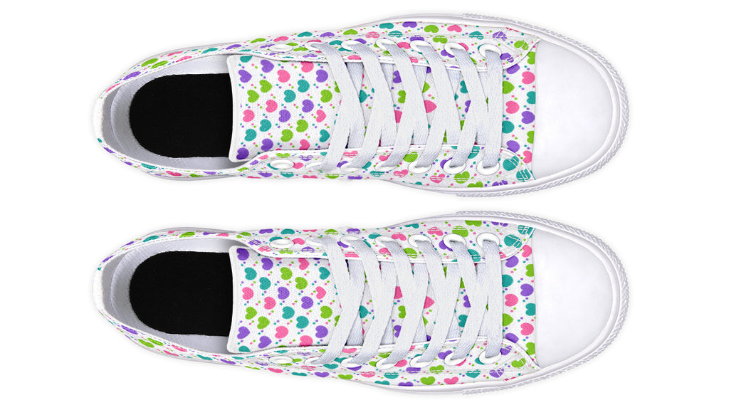 Tiny Hearts and Dots