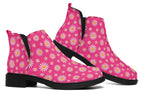 Daisies on Hot Pink