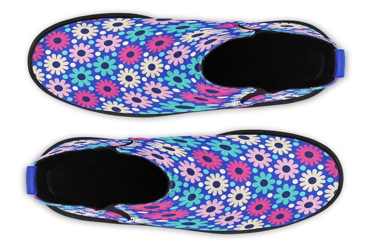 Royal Blue Retro Daisies