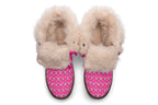 Cream Bows on Hot Pink